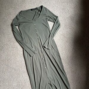 Green Midi Dress - Perfect for fall!